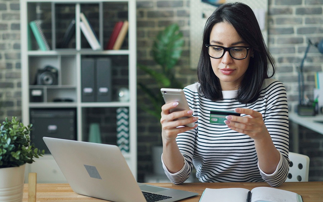 IRS phasing out paper checks image